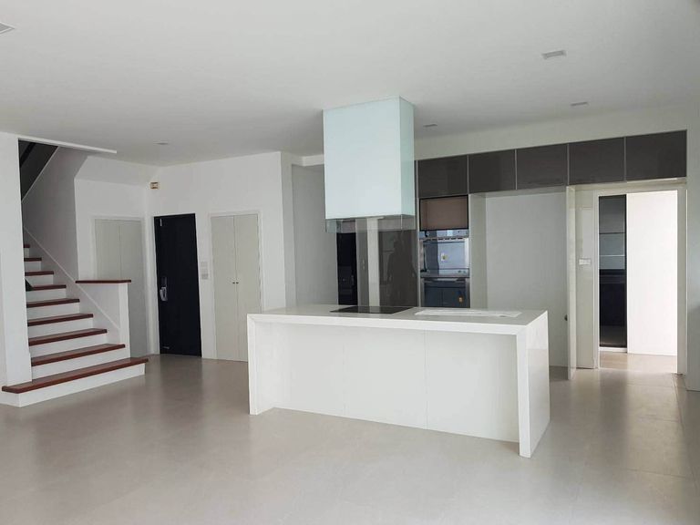 Ultimate Class Luxury Mansion in the Heart of Rattanathibet, Lada Wan Project, Rattanathibet, Next to MRT Bang Rak Noi–Tha It - photo 16