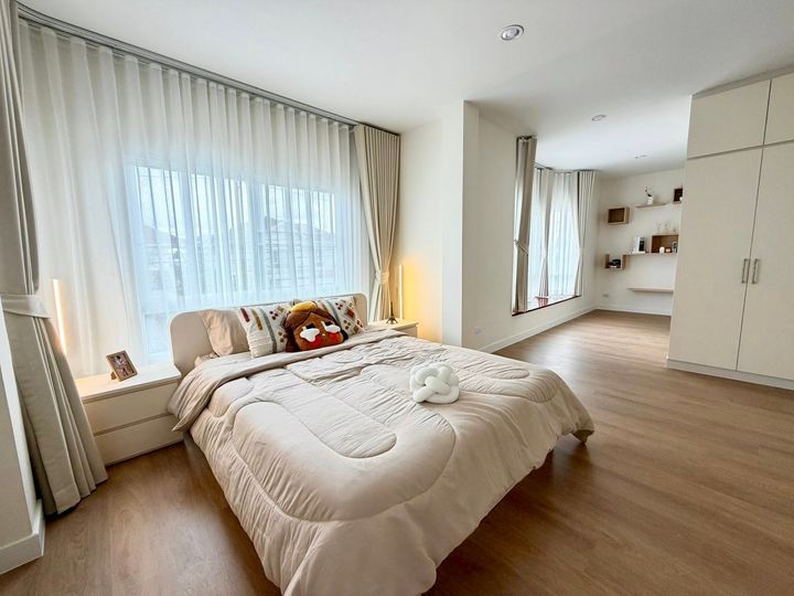 Fully renovated house with new furniture, new SPC flooring throughout, ready to move in with built-in features. Location next to Robinson Suvarnabhumi, Paseo, HomePro, Index, Suvarnabhumi Airport. - photo 22