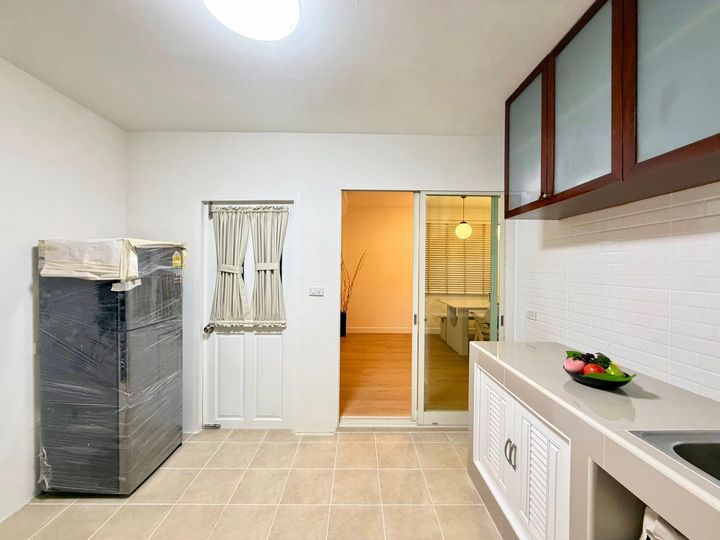 Fully renovated house with new furniture, new SPC flooring throughout, ready to move in with built-in features. Location next to Robinson Suvarnabhumi, Paseo, HomePro, Index, Suvarnabhumi Airport. - photo 15