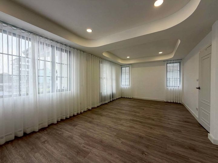 บ้านเดี่ยวรีโนเวทใหม่สไตล์มินิมอล ทำเลศักยภาพที่ตอบโจทย์ทุกการเดินทาง - รูปที่ 7