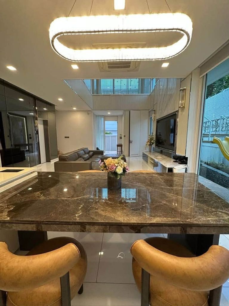 VIVE เอกมัย-รามอินทรา บ้านเดี่ยว 3 ชั้นหลังใหญ่ Modern Luxury ทำเลดี - รูปที่ 12