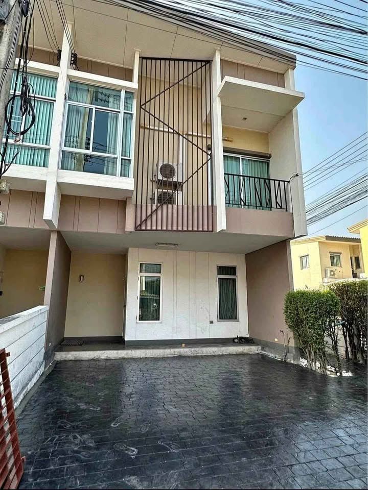 Habitat Townhome Village Fold Tiwanon - photo 2