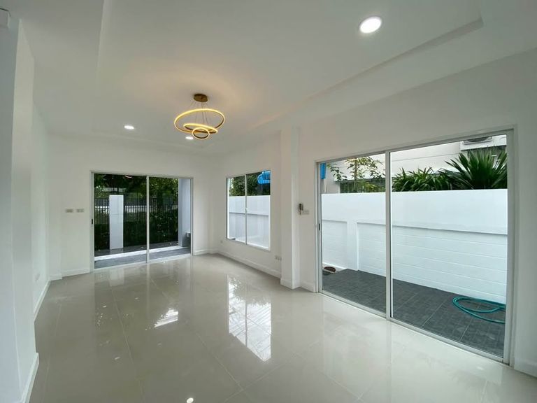 สิริวิลเลจ ป่าคลอก บ้านแฝด สไตล์บ้านเดี่ยว 2 ชั้น มีพื้นที่สีเขียวหน้าบ้านร่มรื่น - รูปที่ 6