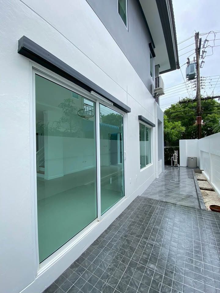 สิริวิลเลจ ป่าคลอก บ้านแฝด สไตล์บ้านเดี่ยว 2 ชั้น มีพื้นที่สีเขียวหน้าบ้านร่มรื่น - รูปที่ 7