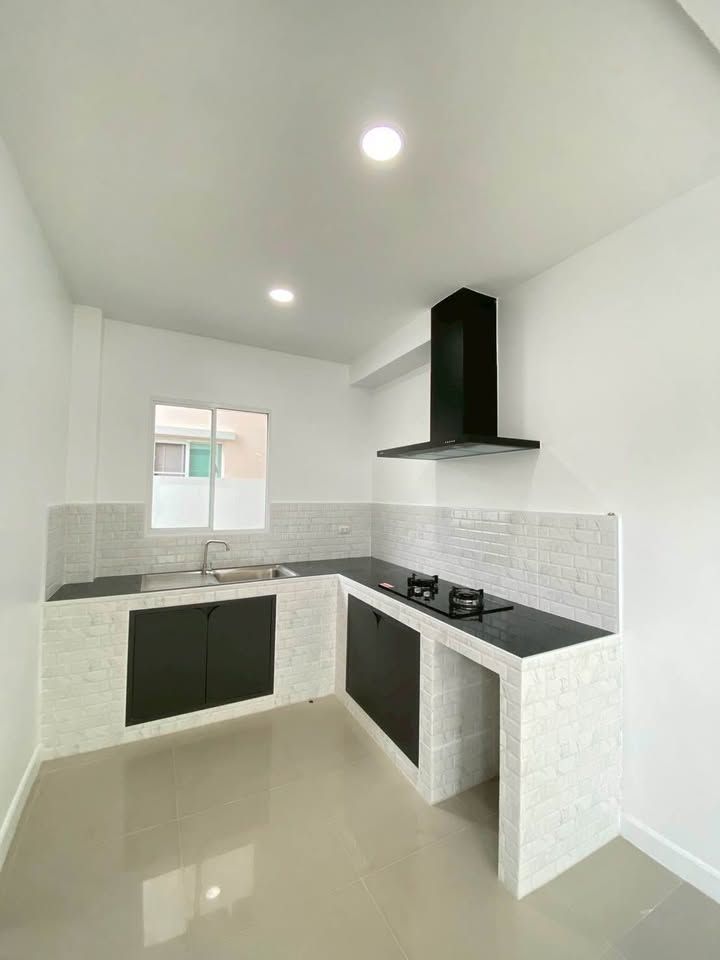 สิริวิลเลจ ป่าคลอก บ้านแฝด สไตล์บ้านเดี่ยว 2 ชั้น มีพื้นที่สีเขียวหน้าบ้านร่มรื่น - รูปที่ 10