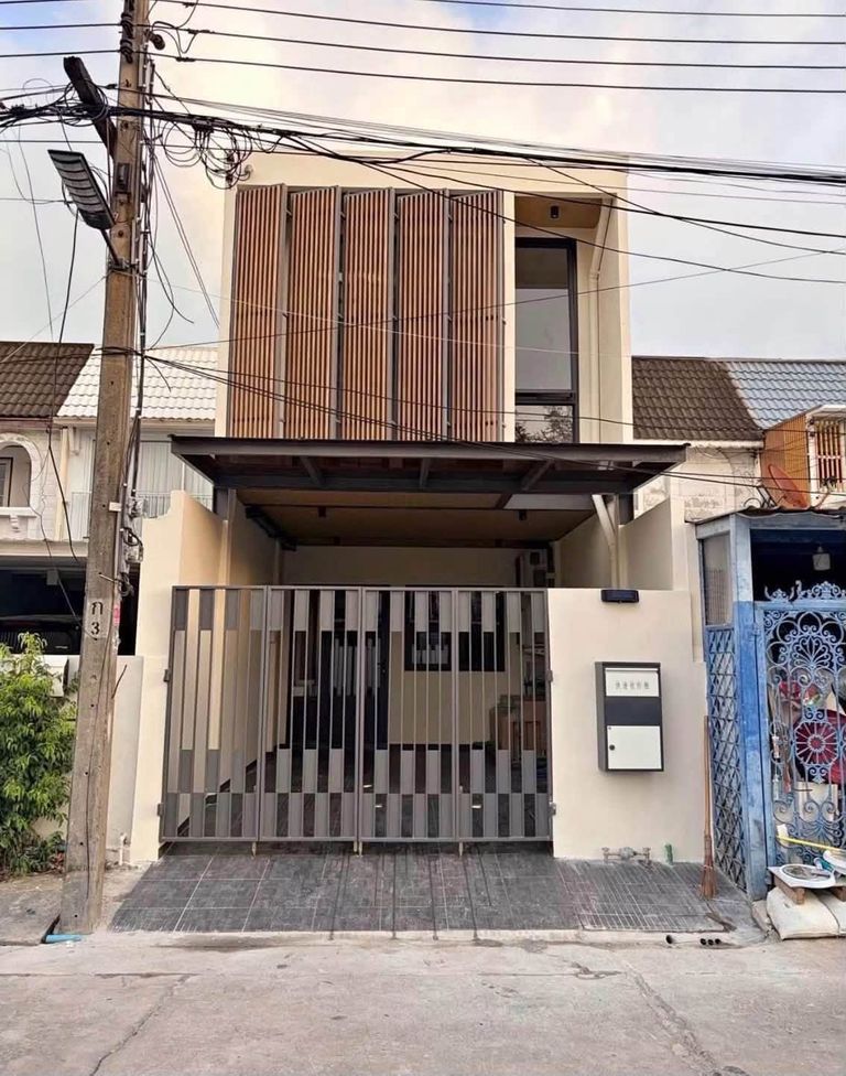 ขาย / ให้เช่า ทาวน์เฮาส์รีโนเวทใหม่ทั้งหลัง หมู่บ้านคลองตันนิเวศน์ - รูปที่ 1