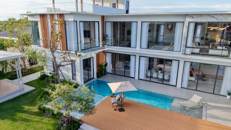 Luxury Pool Villa ทำเลศักยภาพ ติดถนน 2 ด้าน ใกล้อ่างเก็บน้ำมาบประชัน พัทยา - รูปที่ 2
