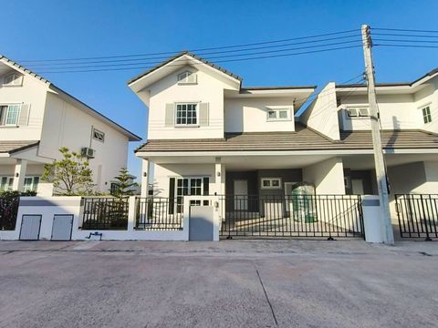 บ้านแฝดสองชั้น ดีไซน์สวย หลังใหญ่ พื้นที่เยอะ บรรยากาศดี "โครงการดวงตะวันวิลล์" - 1
