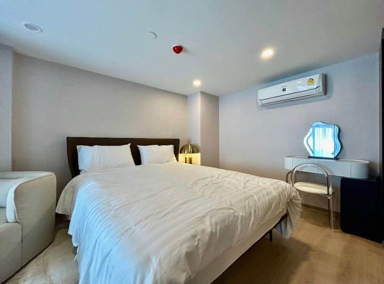 Life Rama4-Asoke: Duplex 2 bedrooms - photo 11