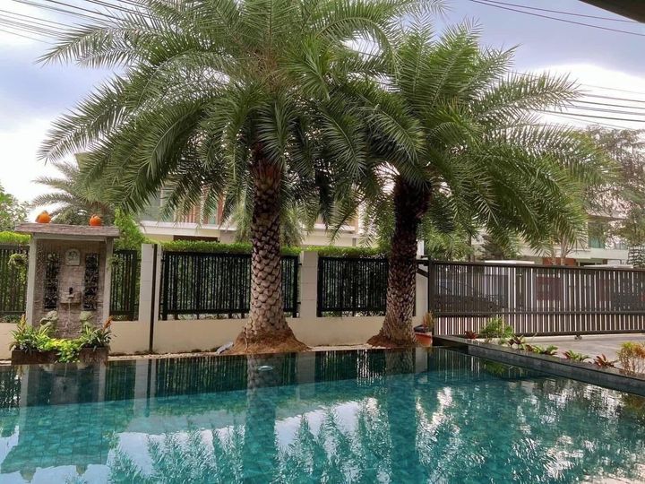 2-Storey Detached House with Swimming Pool, Perfect Masterpiece Sukhumvit 77 - Suvarnabhumi, 5 Bedrooms, 6 Bathrooms, Parking for 7 Cars Inside the House - photo 2