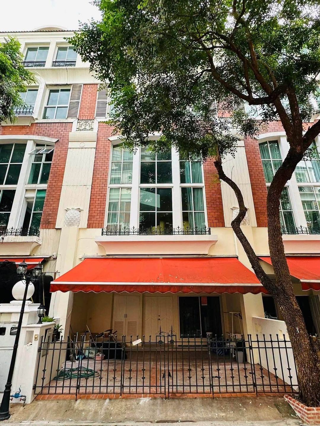 Ekkamai - Thonglor