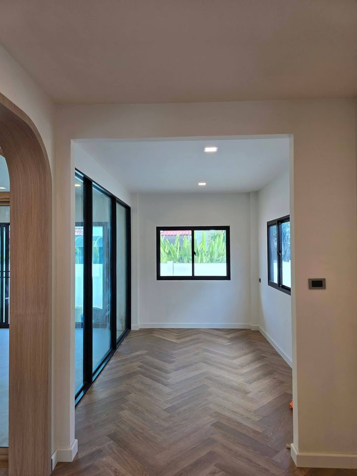 Renovated Detached House + Fully Extended Near Rangsit University, Parking for 8-9 Cars, Has an Office Room in Front - photo 10