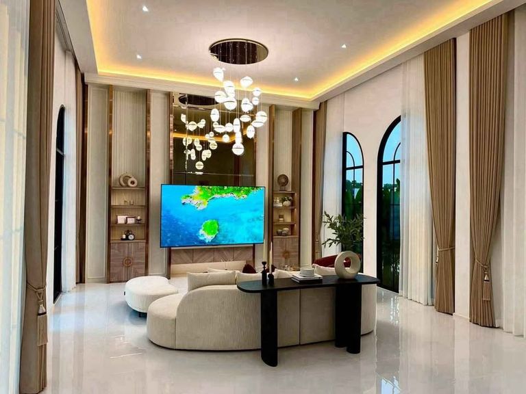 บ้านหรูสร้างใหม่มือ 1 สไตล์ Modern Classic พร้อมสระว่ายน้ำส่วนตัว บางละมุง ชลบุรี - รูปที่ 16