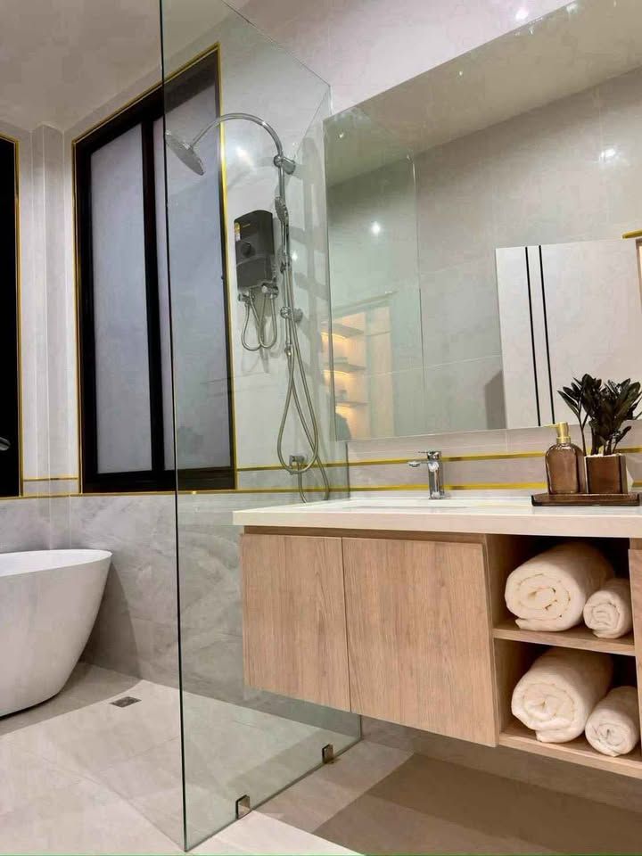 บ้านหรูสร้างใหม่มือ 1 สไตล์ Modern Classic พร้อมสระว่ายน้ำส่วนตัว บางละมุง ชลบุรี - รูปที่ 4