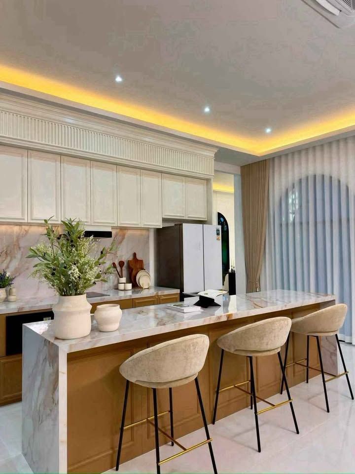 บ้านหรูสร้างใหม่มือ 1 สไตล์ Modern Classic พร้อมสระว่ายน้ำส่วนตัว บางละมุง ชลบุรี - รูปที่ 5