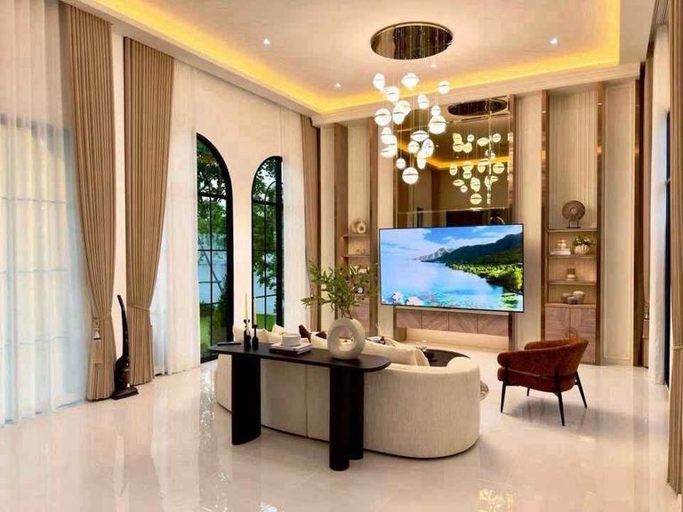 บ้านหรูสร้างใหม่มือ 1 สไตล์ Modern Classic พร้อมสระว่ายน้ำส่วนตัว บางละมุง ชลบุรี - รูปที่ 7