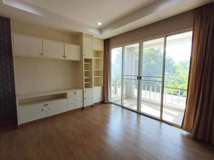 Large Corner Single House 112 sqw with Good Functionality: 5 Bedrooms, 4 Bathrooms, 4 Parking Spaces, Maid's Room, Separate Guest House with Attached Bathroom - photo 19