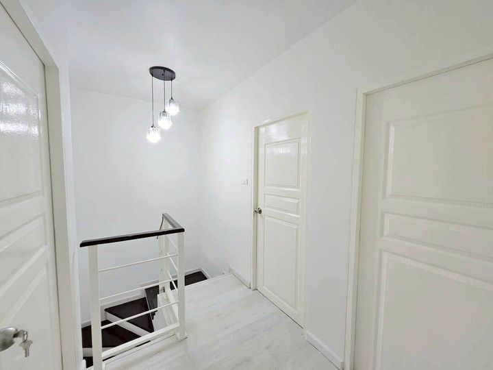 This house has leftover money in the hundreds of thousands. Corner townhouse, 2 stories, newly renovated, beautifully decorated, ready to move in. Price 1.99 million. - photo 8