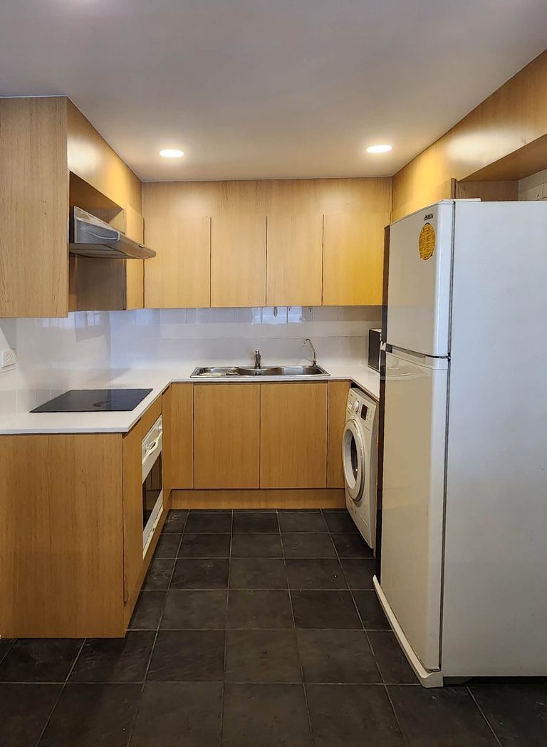 PENTHOUSE FOR SALE / Somkid Gardens Condominium - photo 3