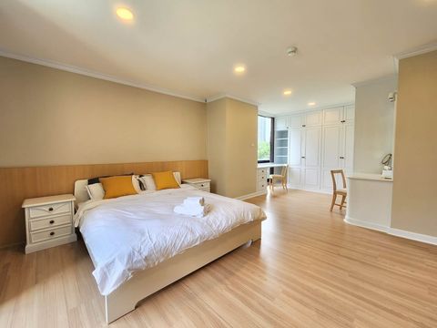 PENTHOUSE FOR SALE / Somkid Gardens Condominium - 4