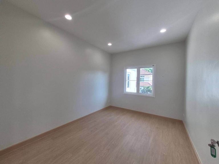 บ้านเดี่ยวรีโนเวทใหม่ ย่านสุขุมวิท 103 - รูปที่ 2
