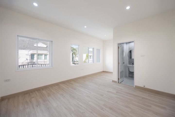 Parinlaksana Light Village Rama 5 - The best location townhome on Ratchaphruek Road with complete house functions - photo 4
