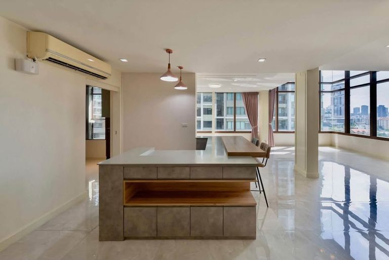 For Rent: The Emporio Place Sukhumvit 24 Duplex BTS Phrom Phong Condo - photo 1