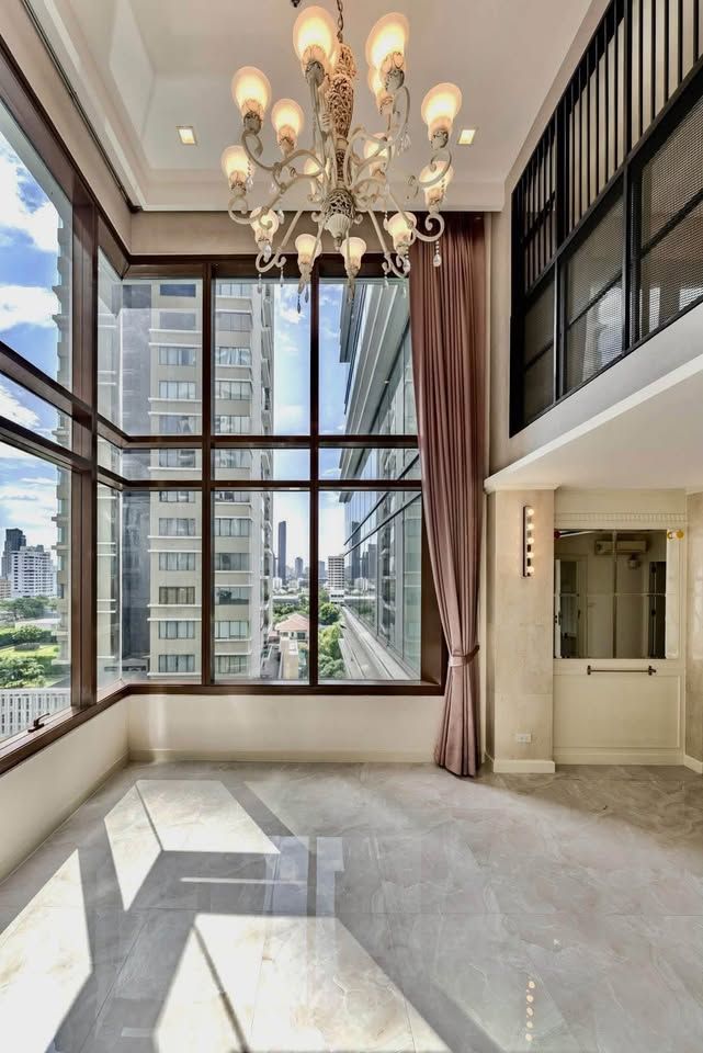 For Rent: The Emporio Place Sukhumvit 24 Duplex BTS Phrom Phong Condo - photo 2