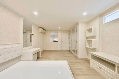 ให้เช่าคอนโด The Emporio Place สุขุมวิท 24 Duplex BTS พร้อมพงษ์ - 4