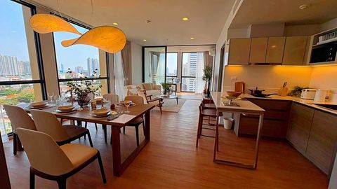 Spacious 2-Bedroom Residence with Private Glass Study @ The Issara Sathorn - 1