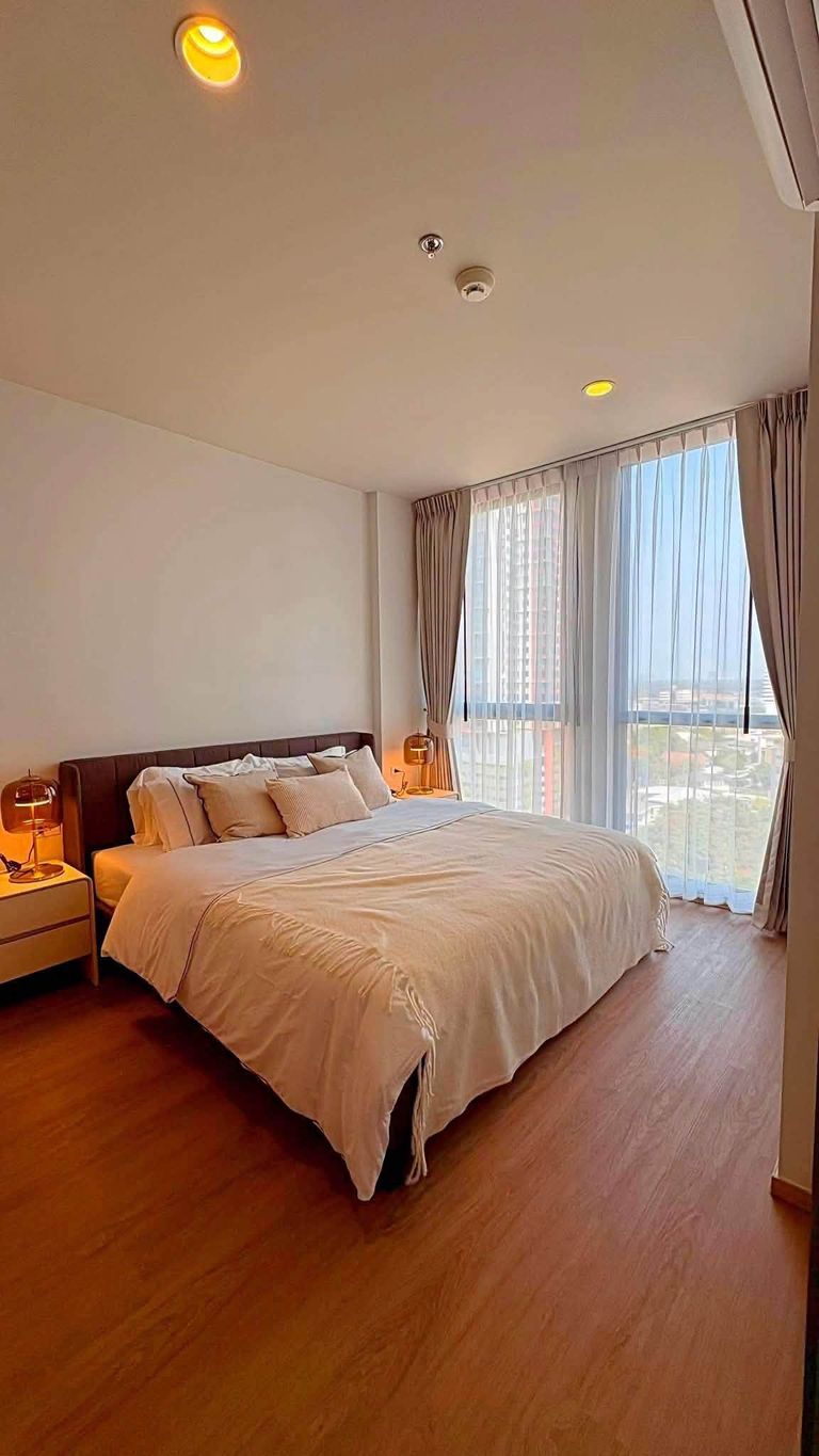 ที่พัก 2 ห้องนอนกว้างขวางพร้อมห้องทำงานกระจกส่วนตัว @ ดิ อิสสระ สาทร - รูปที่ 8