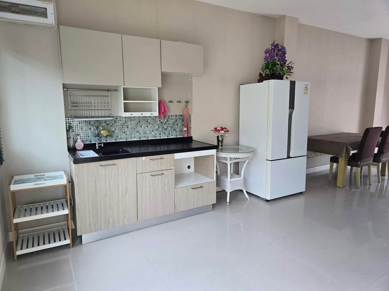 For Rent: Corner Townhome, Nalin Avenue 2 Project, Ramkhamhaeng 144 - photo 3