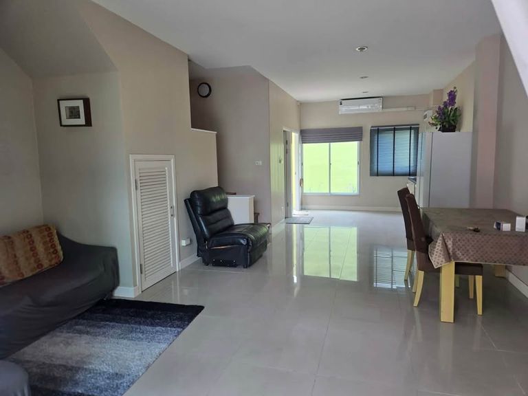 For Rent: Corner Townhome, Nalin Avenue 2 Project, Ramkhamhaeng 144 - photo 9