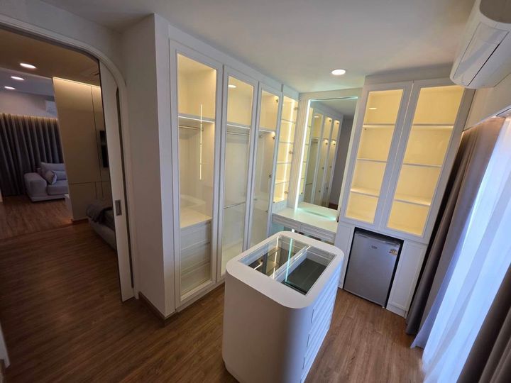 บ้านหรู Centro บางนา พร้อมบ่อปลาคาร์ฟ + โซลาร์เซลล์ ครบจบในหลังเดียว! - รูปที่ 13