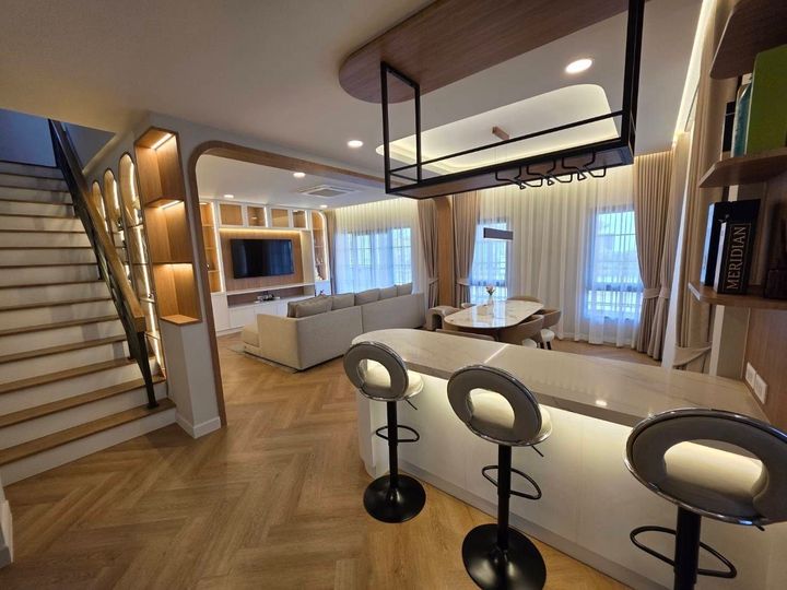 บ้านหรู Centro บางนา พร้อมบ่อปลาคาร์ฟ + โซลาร์เซลล์ ครบจบในหลังเดียว! - รูปที่ 4