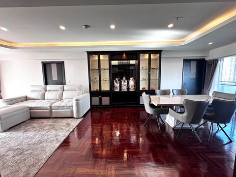 Luxury Condo by the Chao Phraya River Renovated Entirely Riverside Villa Condominium 1 | 200 sqm | 15th Floor - 1