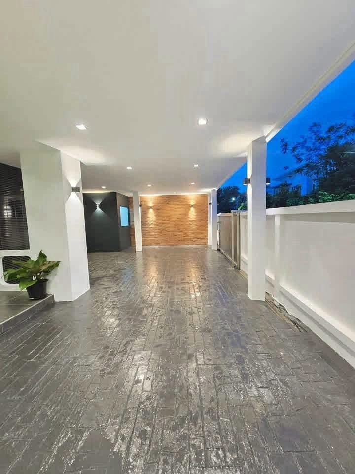 Luxury Nordic Style Detached House, Spacious and Impressive, Located on a Main Road! Piamsuk Village 1 (Soi Baan Kluai - Sai Noi) - photo 4