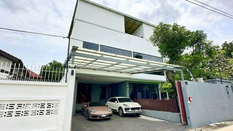 บ้านเดี่ยวหรู 3 ชั้น 97 ตร.ว. พร้อมลิฟต์และสระว่ายน้ำส่วนตัว 473 ตร.ม. ใจกลางอินทามระ 28–รัชดาภิเษก ทำเลใจกลางเมือง - 1