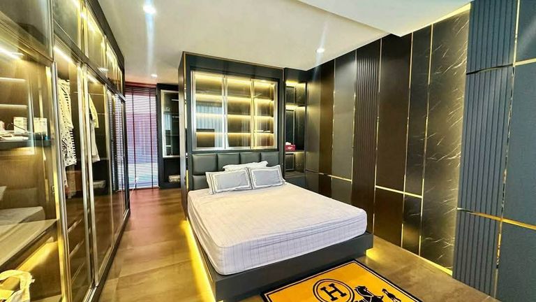 Luxury 3-Story Detached House 97 sq.wah with Elevator and Private Swimming Pool 473 sqm in the Heart of Inthamara 28–Ratchadapisek, Central City Location - photo 11
