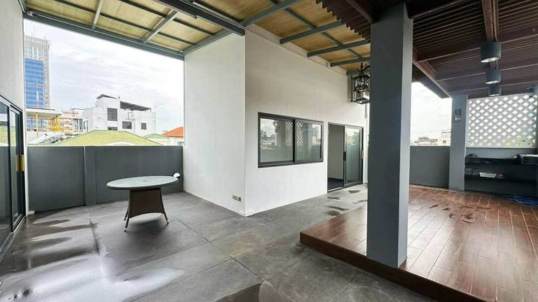 Luxury 3-Story Detached House 97 sq.wah with Elevator and Private Swimming Pool 473 sqm in the Heart of Inthamara 28–Ratchadapisek, Central City Location - photo 15