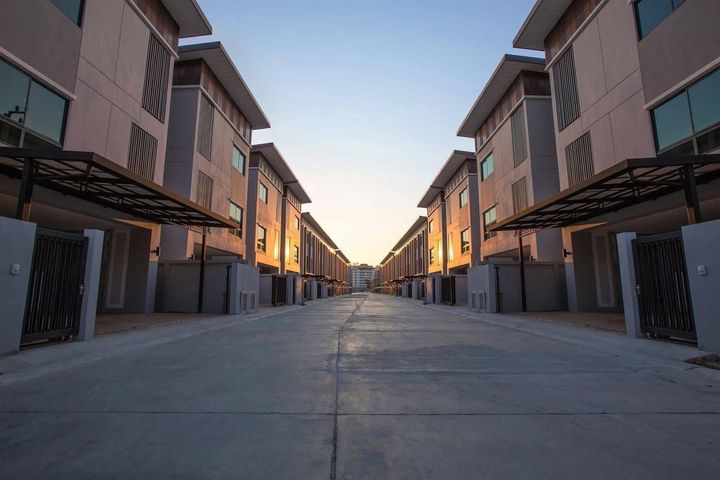 ให้เช่าบ้านทาวน์โฮม 3 ชั้น (หลังมุม)ใจกลางรัชดา-ลาดพร้าว - รูปที่ 2