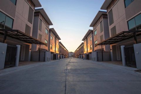ให้เช่าบ้านทาวน์โฮม 3 ชั้น (หลังมุม)ใจกลางรัชดา-ลาดพร้าว - 2