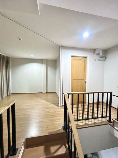 ให้เช่าบ้านทาวน์โฮม 3 ชั้น (หลังมุม)ใจกลางรัชดา-ลาดพร้าว - 5
