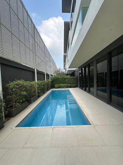ปล่อยเช่าบ้านเปล่า  The Urban Reserve บ้านเดี่ยว 3 ชั้น ระดับ Super Luxury ติดถนนคู่ขนานมอเตอร์เวย์ขาเข้าเมือง (พัฒนาการ 53) - 5