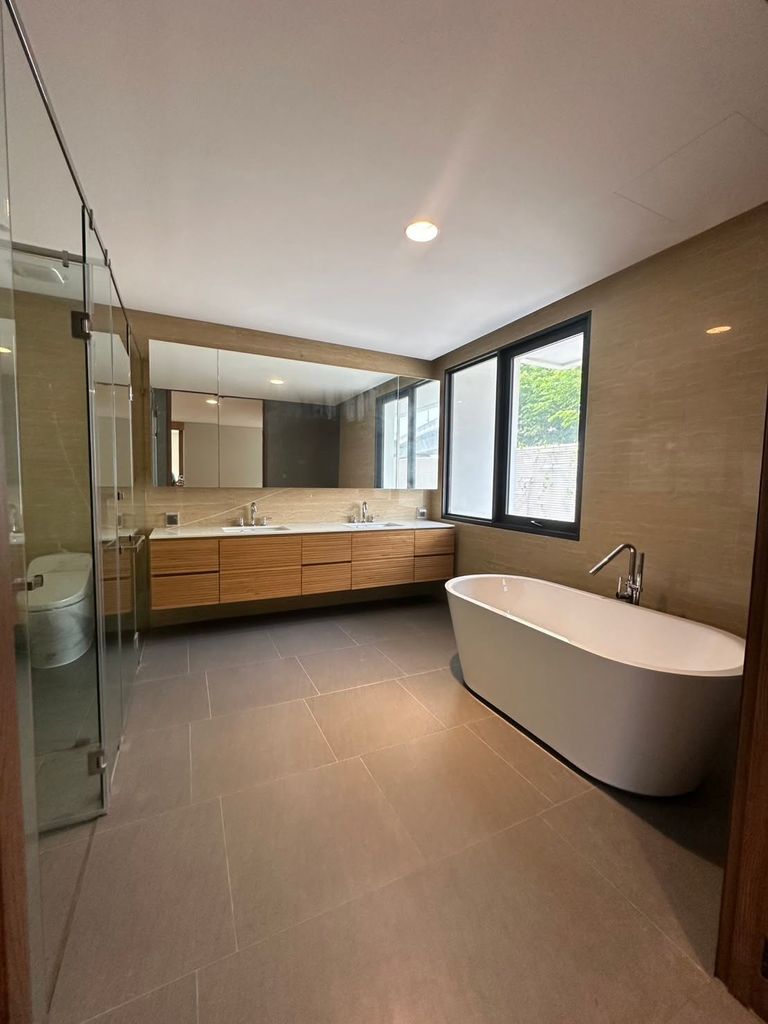 For rent: Unfurnished house at The Urban Reserve, a 3-story Super Luxury single house next to the parallel road of the motorway heading into the city (Pattanakarn 53) - photo 10