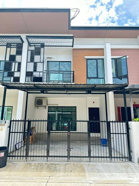 หมู่บ้าน iField Bangna (ไอฟิลด์ บางนา) บ้านทาวน์โฮม 2 ชั้น - 1