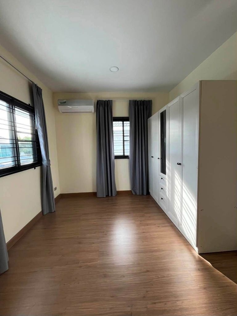 For Sale: Vintage Minimalist Single House in Si Racha-Bang Phra - photo 10