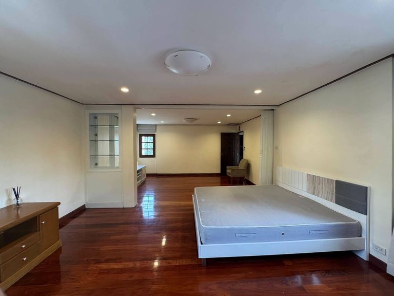 A pet-friendly detached house for lease in Panya Village, Pattanakarn 30. - photo 3