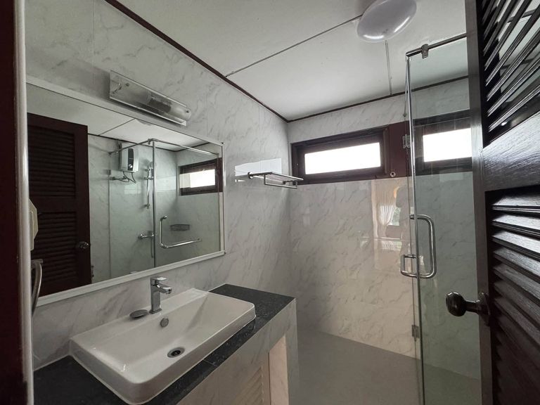 A pet-friendly detached house for lease in Panya Village, Pattanakarn 30. - photo 12