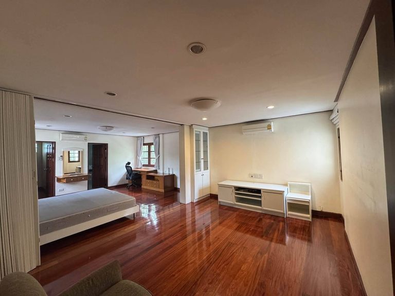 A pet-friendly detached house for lease in Panya Village, Pattanakarn 30. - photo 13